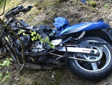 Zderzenie motocykla i osobówki. Motocyklista w ciężkim stanie (FOTO)
