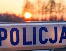 Pijana matka prowadziła zapłakane dziecko