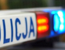 Sprawca kolizji uciekł, pozostawiając pijanego pasażera